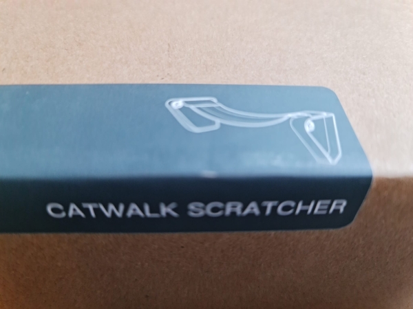 CAMON CATWALK SCRATCHER TIRAGRAFFI A PASSERELLA CANAPA POLIESTERE E ALLUMINIO Gatti
